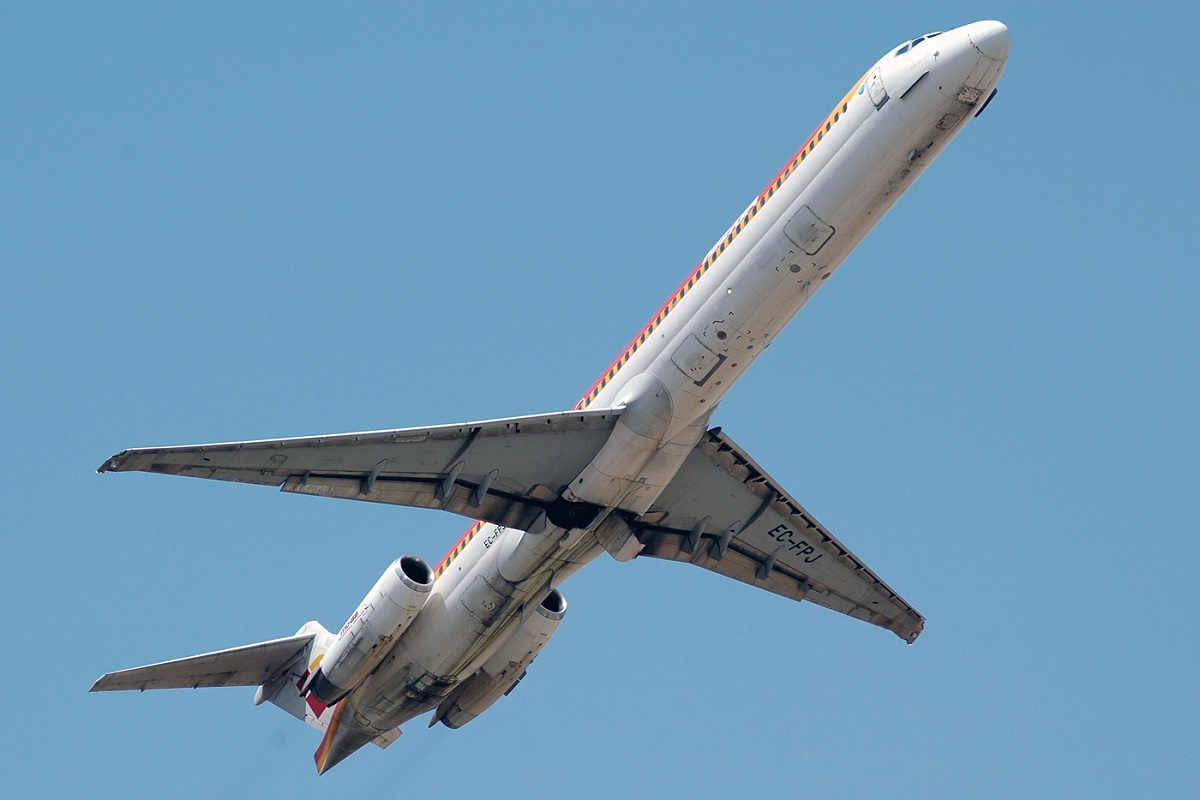EC-FPJ · McDonnell Douglas MD-88 · (PMI / LEPA / LESJ)