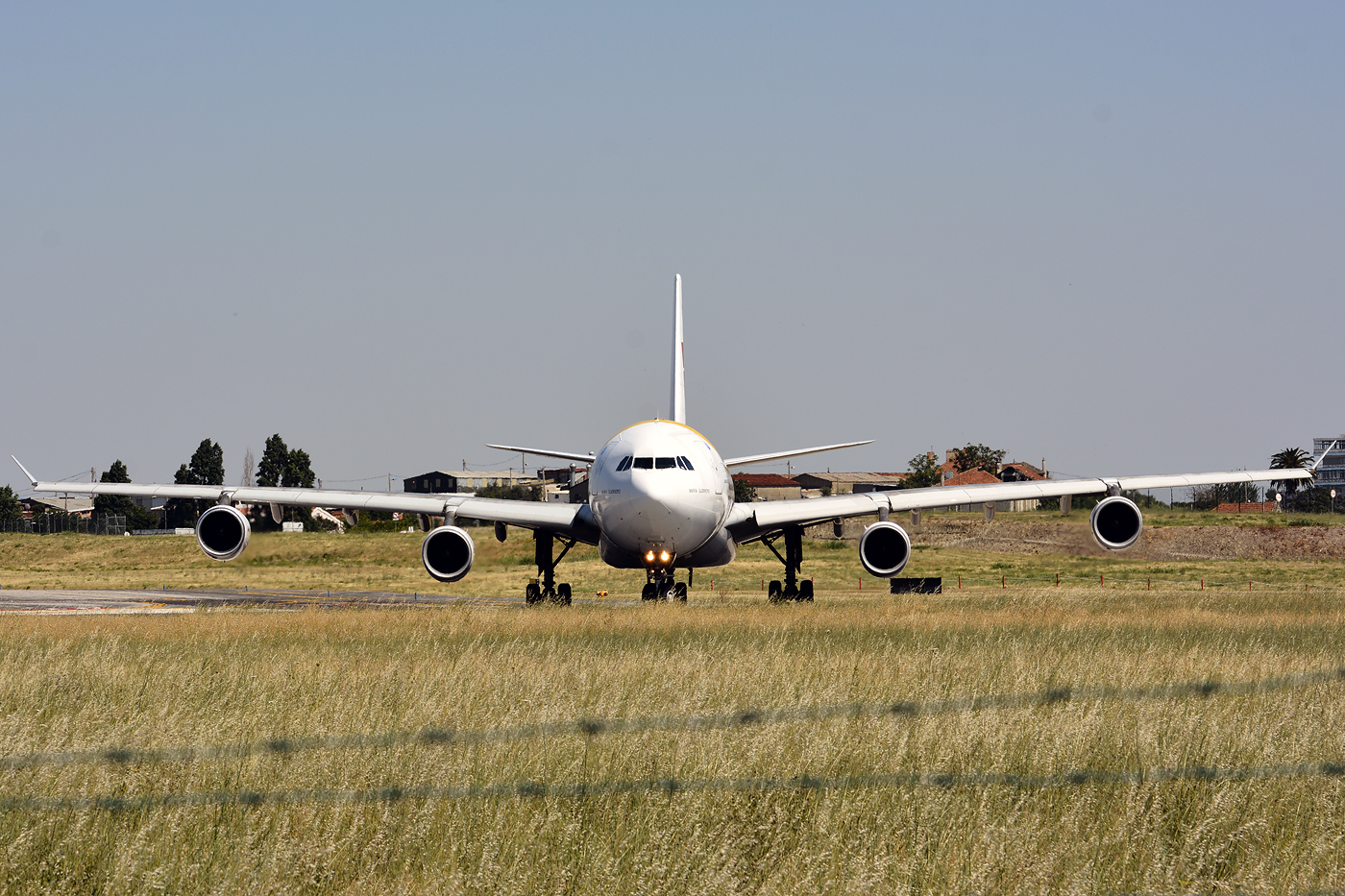 EC-HGV (329) 2000 Airbus A340-313