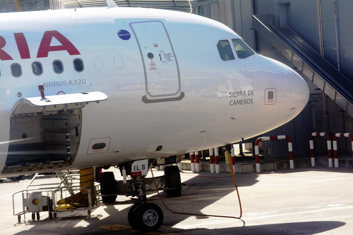 EC-ILS · Airbus A320-214 · (MAD / LEMD)