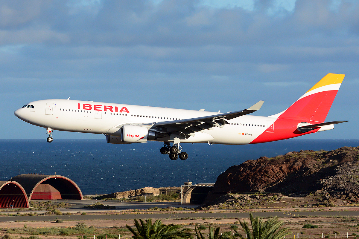 EC-MIL, (cn 1694), Airbus A330-202