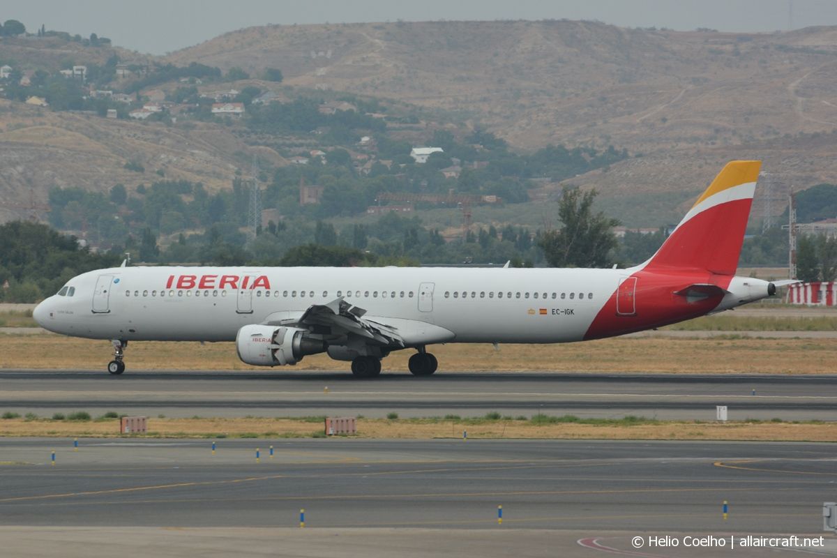 EC-IGK · Airbus A321-211 · (MAD / LEMD)