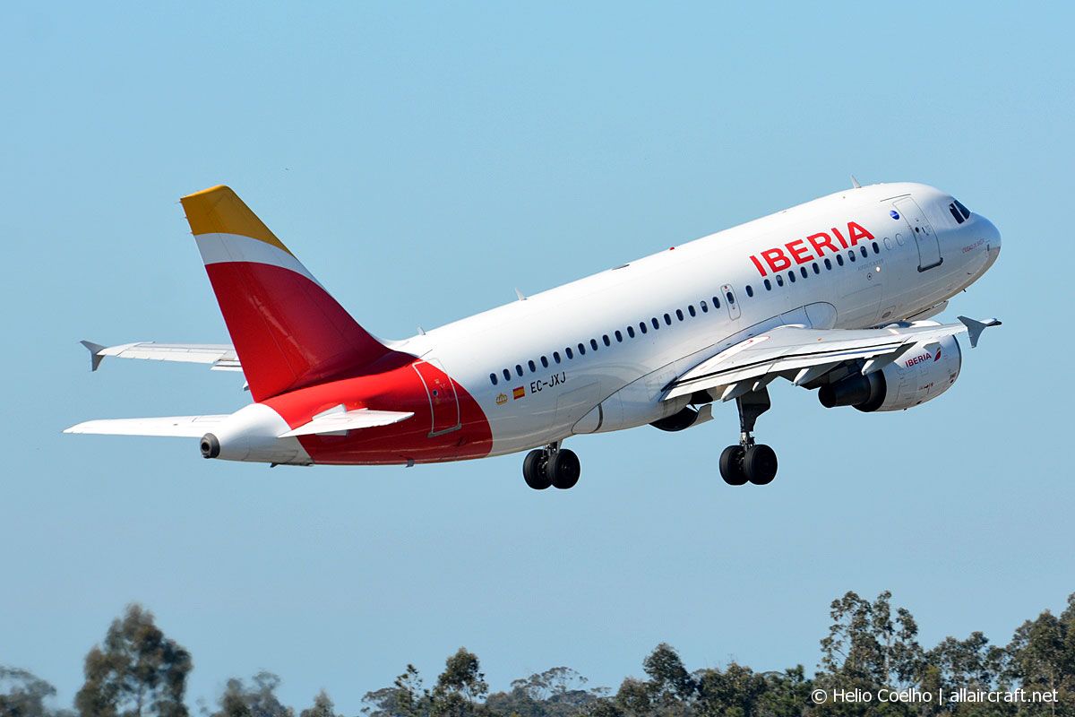 EC-JXJ · Airbus A319-111 · (OPO / LPPR)
