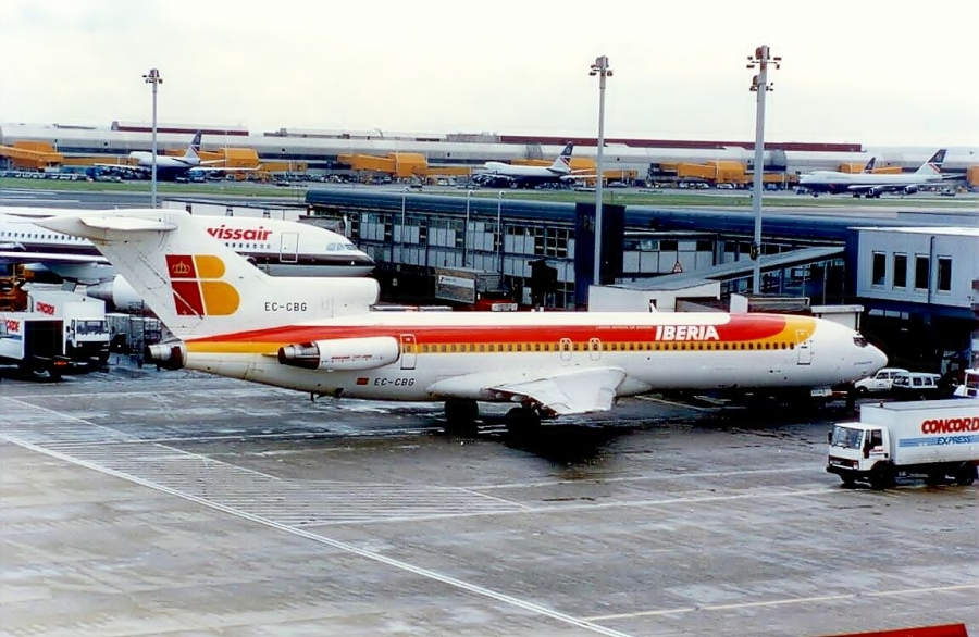 EC-CBG · Boeing 727-256/Adv · (LHR / EGLL)