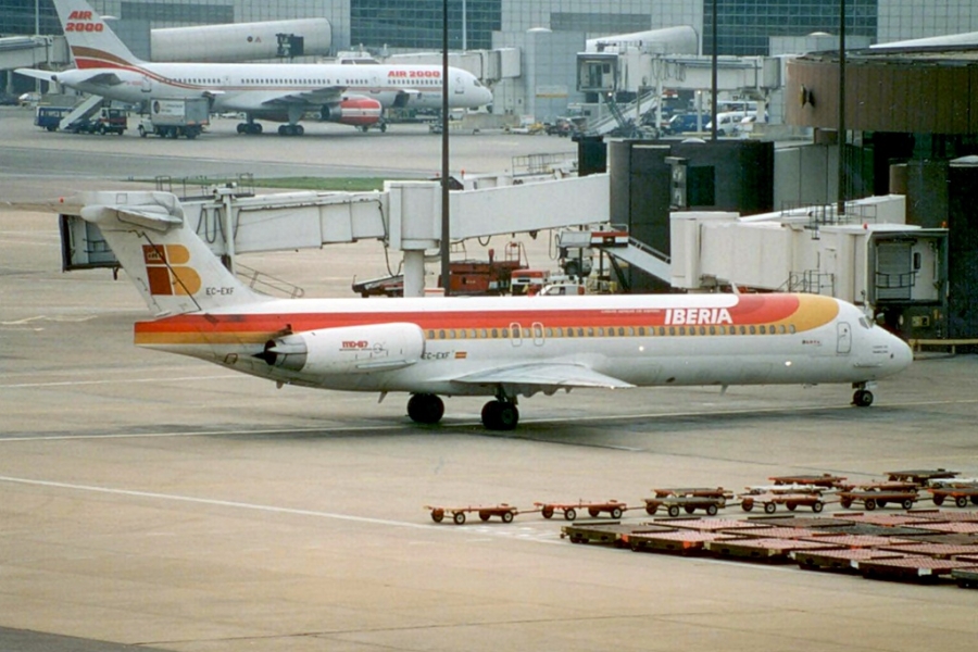 EC-EXF · McDonnell Douglas MD-87 · (LGW / EGKK)