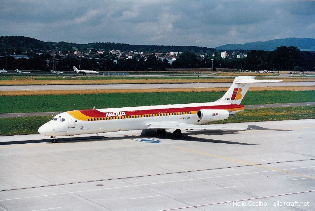 EC-EXN (49836) 1990 McDonnell Douglas MD-87
