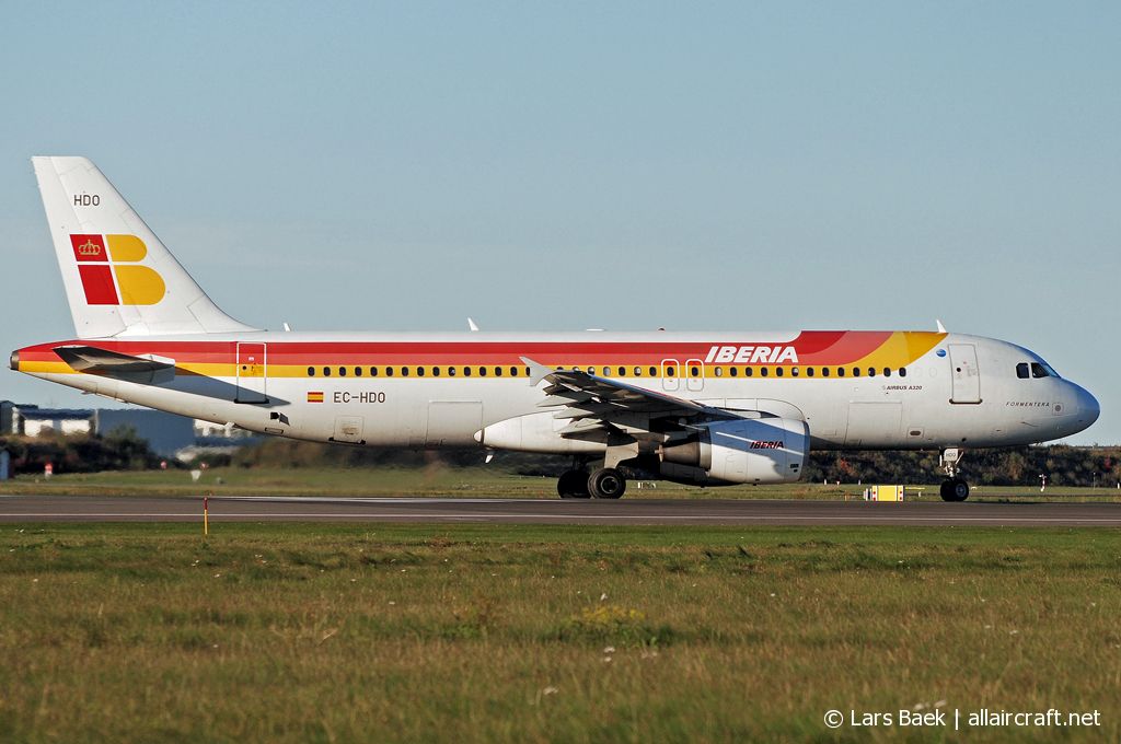 EC-HDO · Airbus A320-214 · (CPH / EKCH)