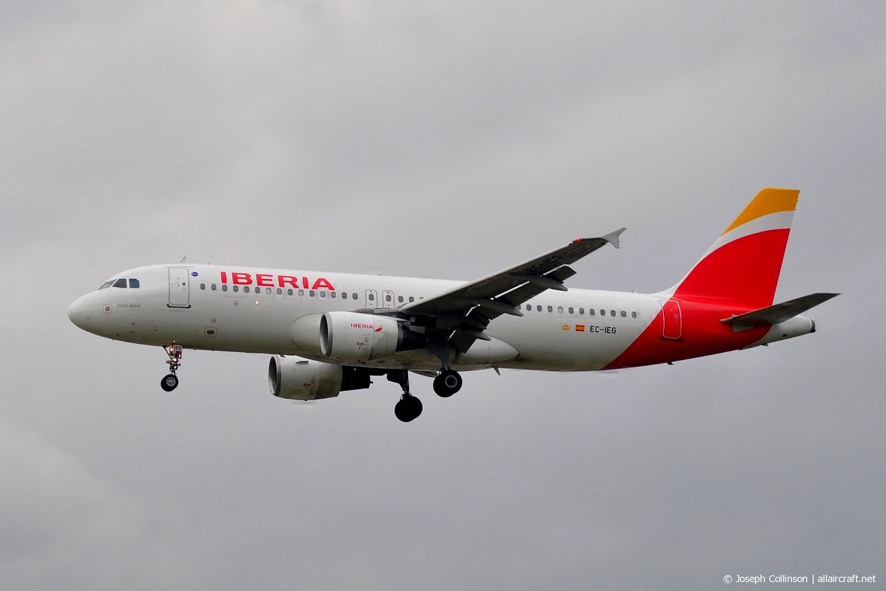 EC-IEG (1674) 2001 Airbus A320-214
