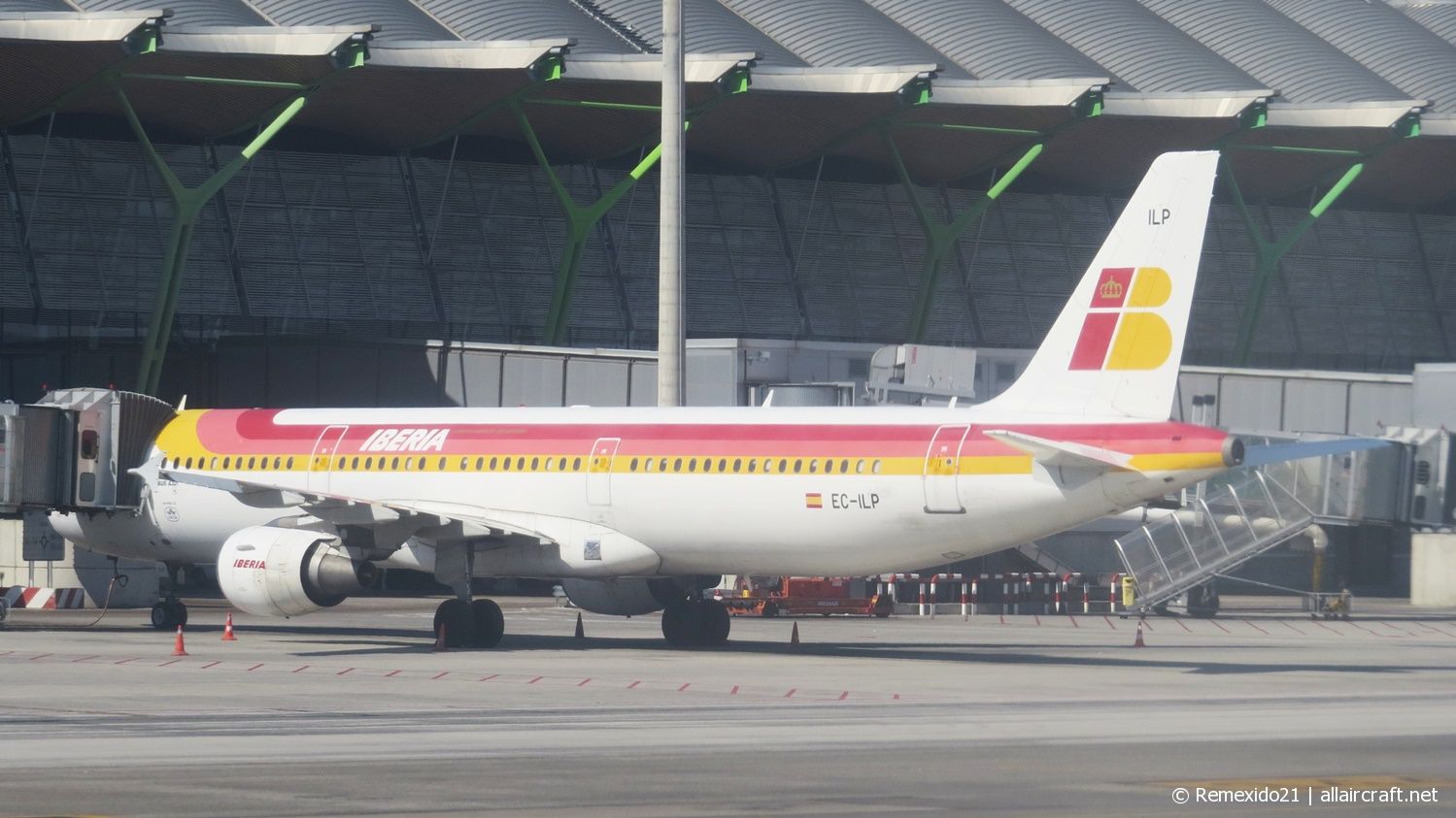 EC-ILP · Airbus A321-211 · (MAD / LEMD)