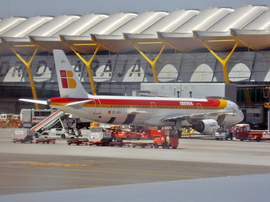 EC-JEJ (2381) 2005 Airbus A321-211