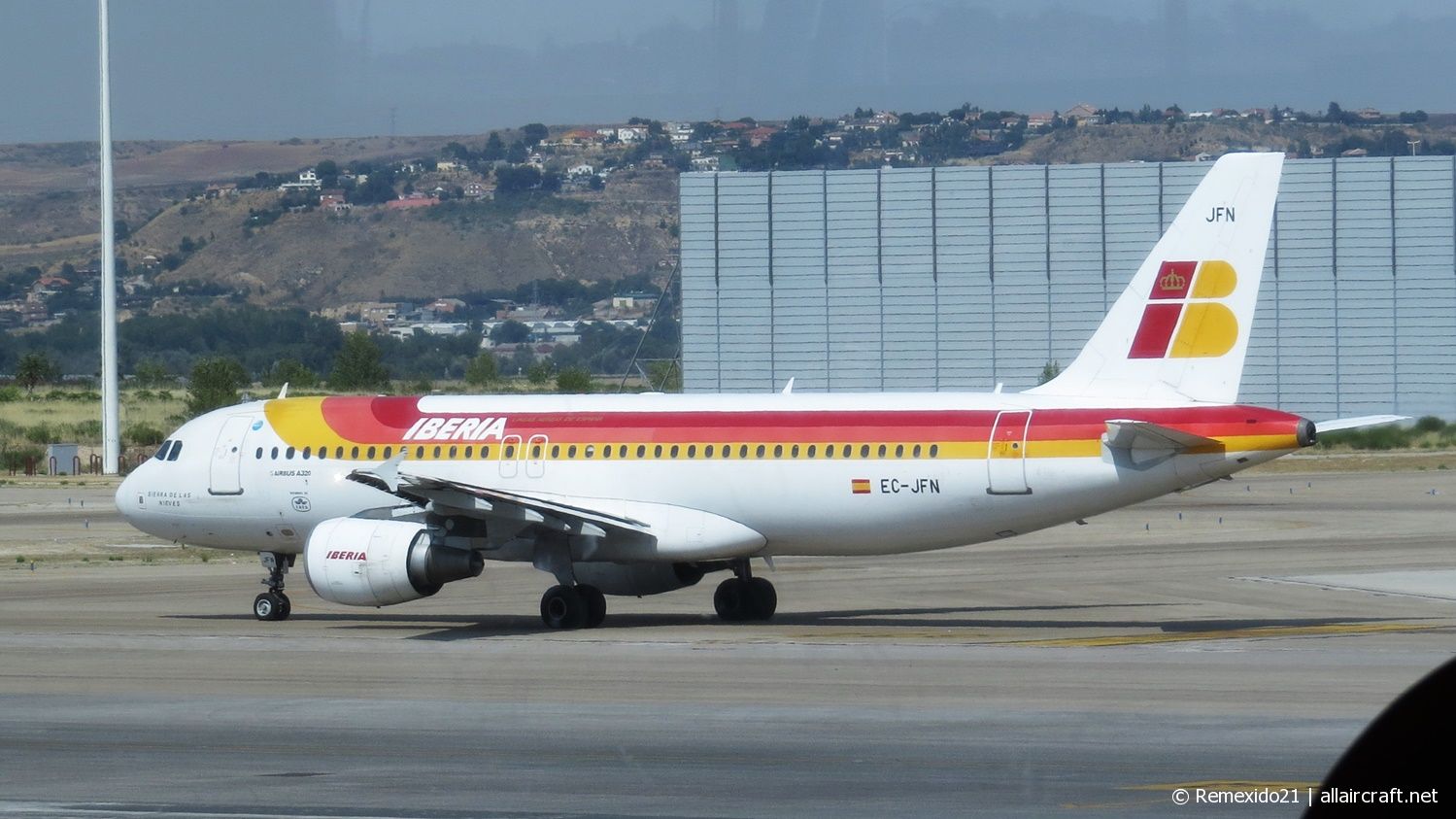 EC-JFN · Airbus A320-214 · (MAD / LEMD)