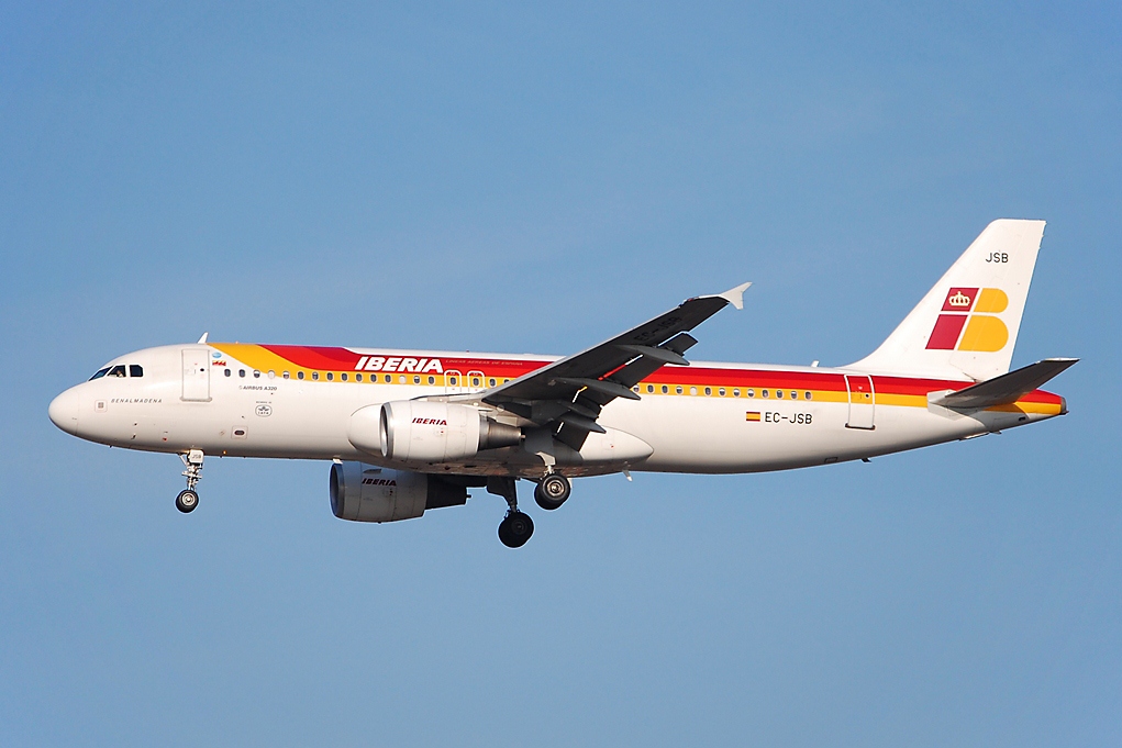 EC-JSB · Airbus A320-214 · (MXP / LIMC)