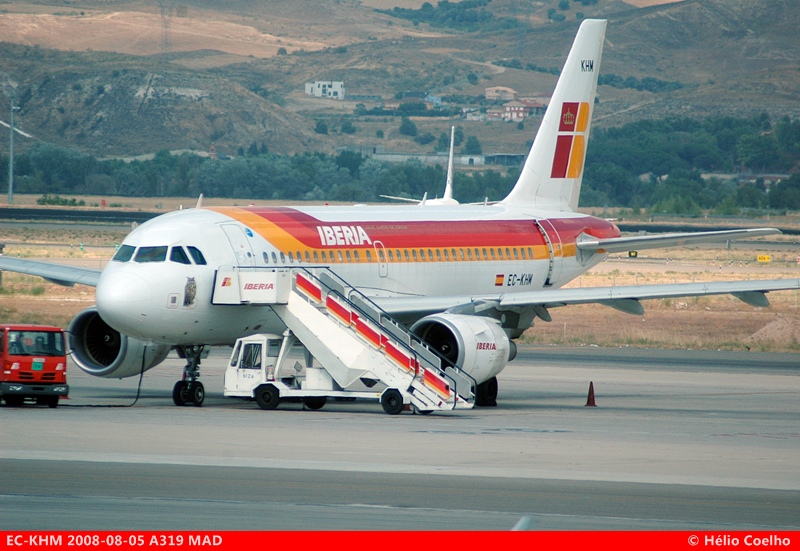 EC-KHM, (cn 3209), Airbus A319-111