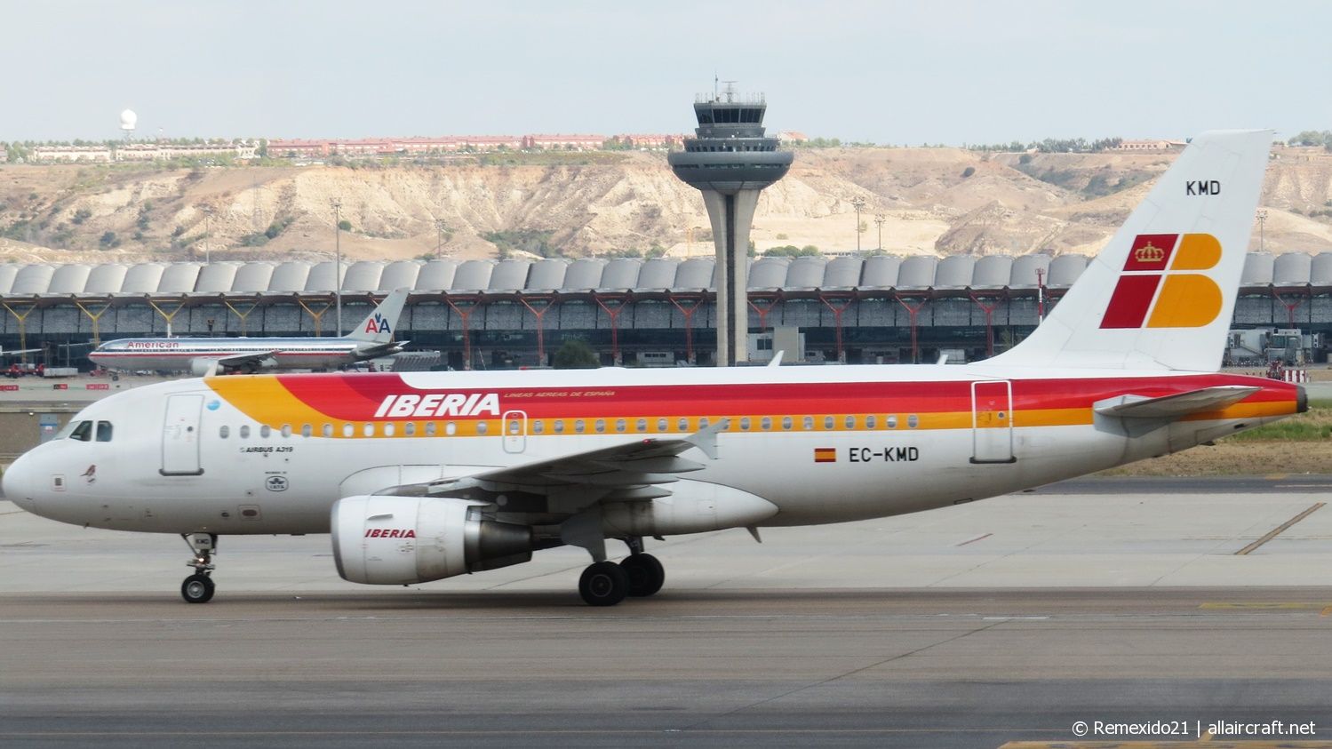 EC-KMD (3380) 2008 Airbus A319-111