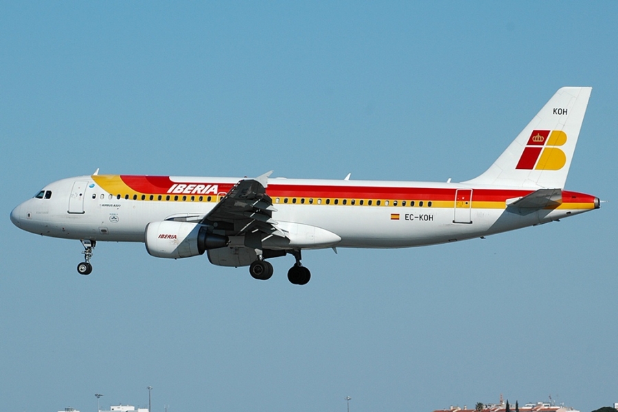 EC-KOH · Airbus A320-214 · (LIS / LPPT)