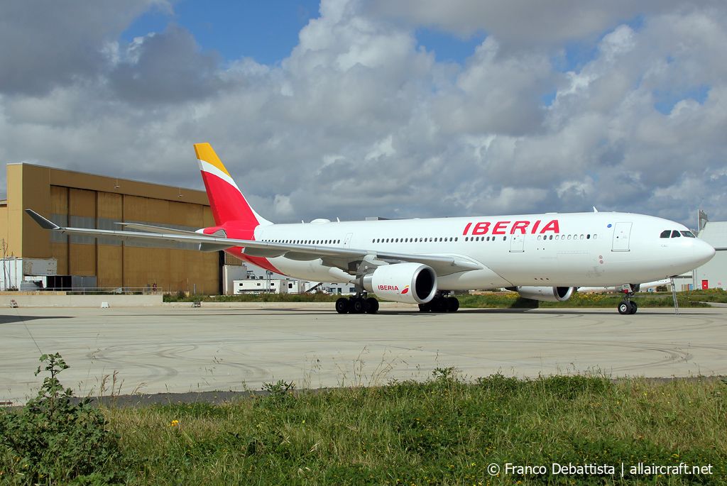 EC-MOY (1784) 2017 Airbus A330-202