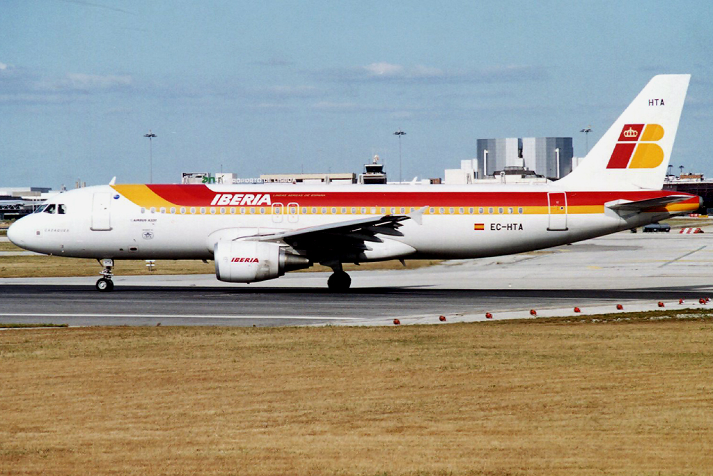 EC-HTA · Airbus A320-214 · (LIS / LPPT)