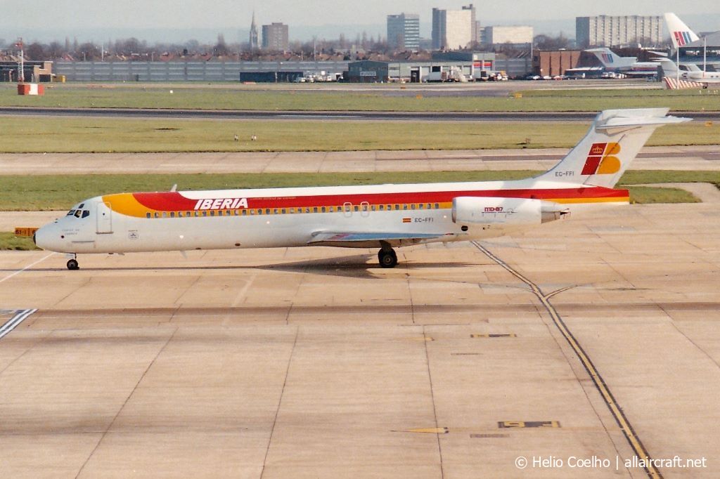 EC-FFI · McDonnell Douglas MD-87 · (LHR / EGLL)