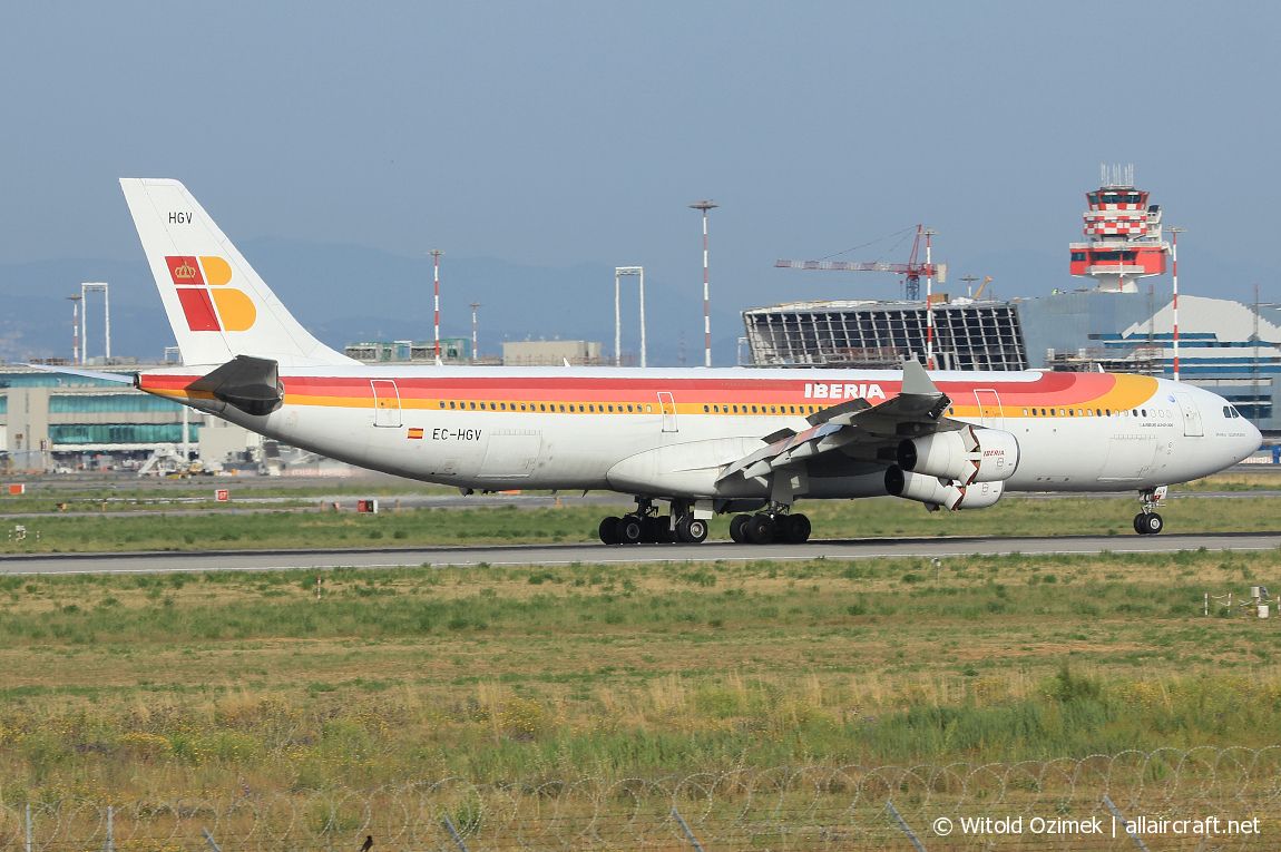 EC-HGV (329) 2000 Airbus A340-313
