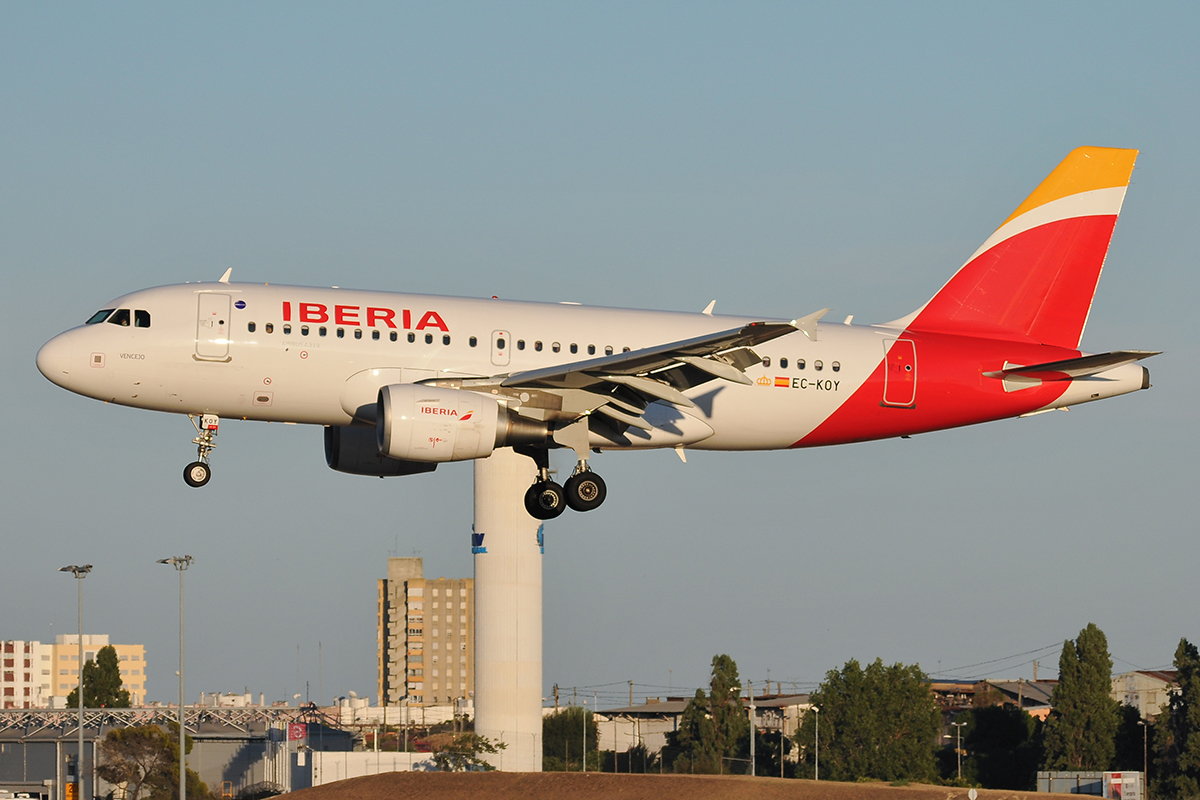 EC-KOY (3443) 2008 Airbus A319-111