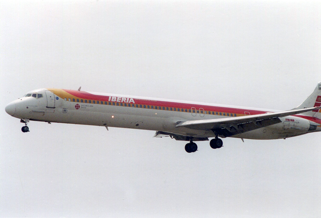 EC-FLK · McDonnell Douglas MD-88 · (LIS / LPPT)