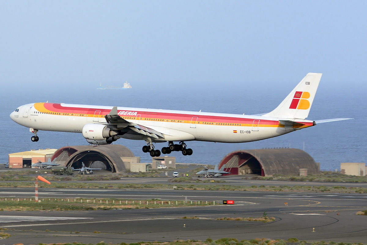 EC-IOB, (cn 440), Airbus A340-642
