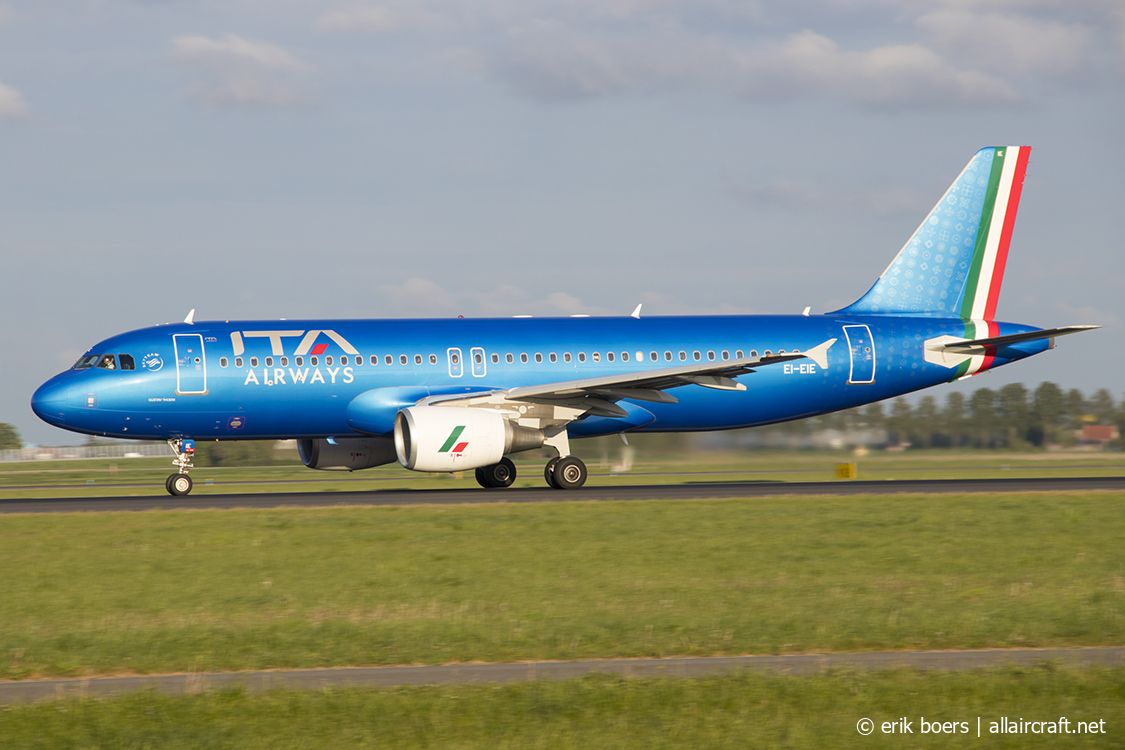 EI-EIE (4536) 2010 Airbus A320-216