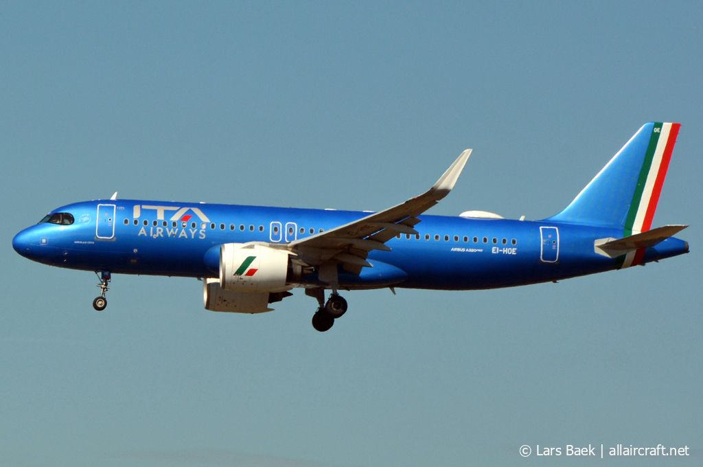 EI-HOE (11647) 2023 Airbus A320-272N