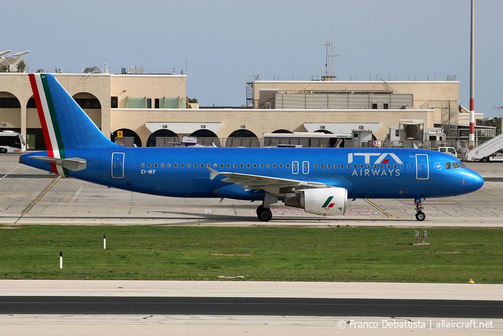 EI-IKF (1473) 2001 Airbus A320-214