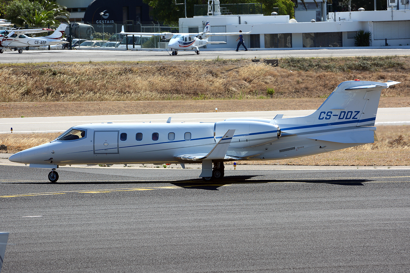 CS-DDZ · Bombardier Learjet 31 · (LPCS)