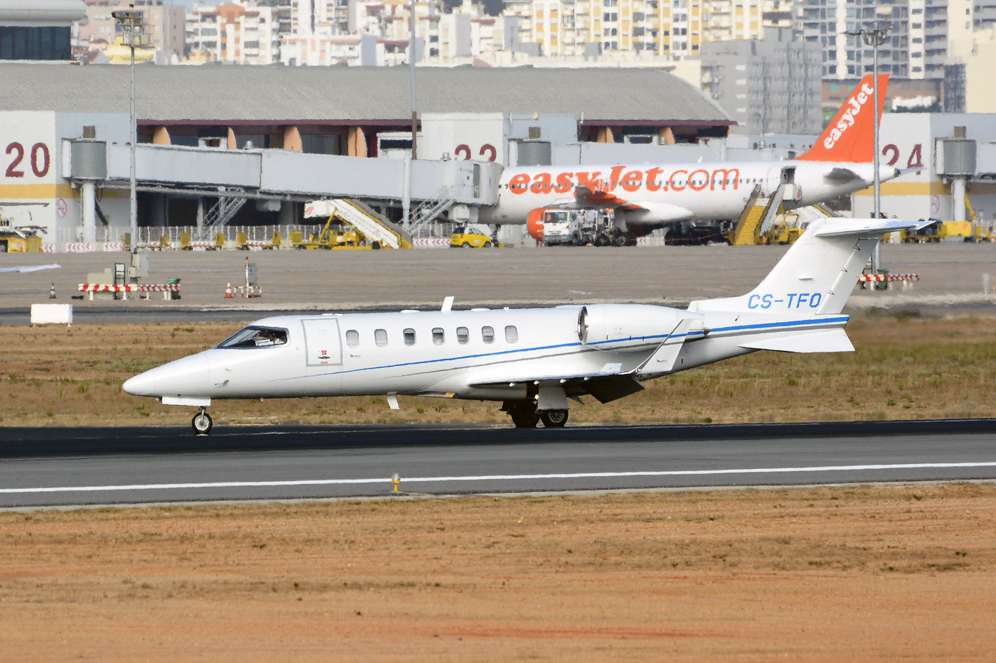 CS-TFO · Bombardier Learjet 40 · (FAO  /LPFR)