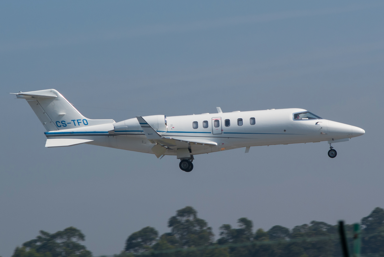 CS-TFO (45-2094) 2008 Bombardier Learjet 40