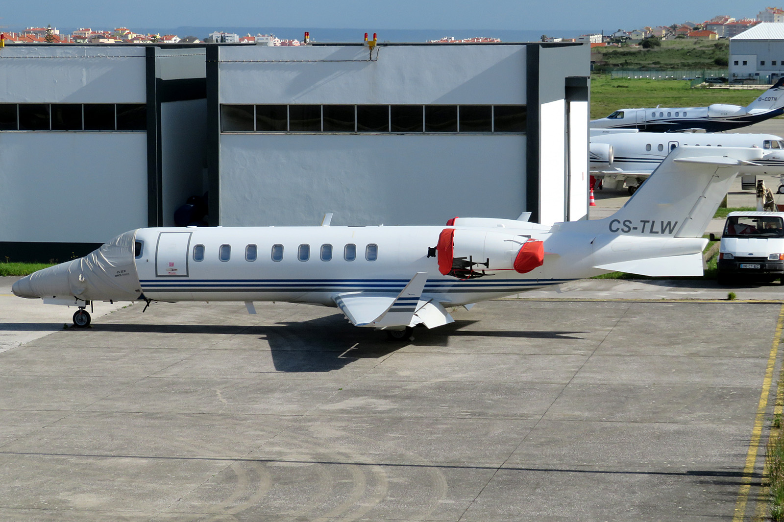 CS-TLW · Bombardier Learjet 45 · (LPCS)