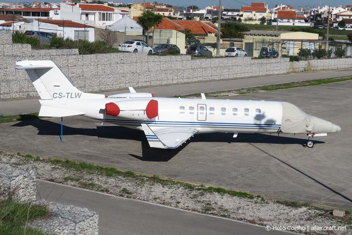 CS-TLW (45-144) Bombardier Learjet 45