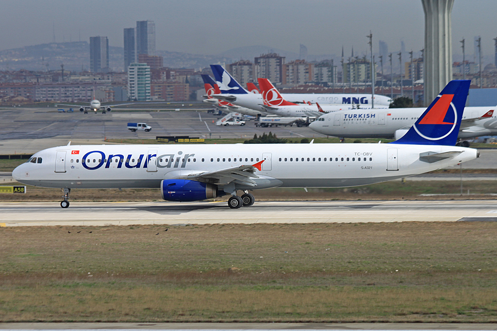 TC-OBV, (cn 806), Airbus A321-231