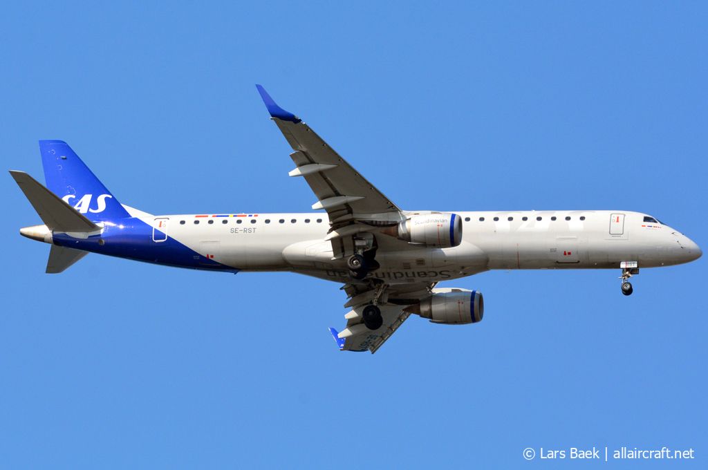 SE-RST (19000452) Embraer ERJ-190-200LR