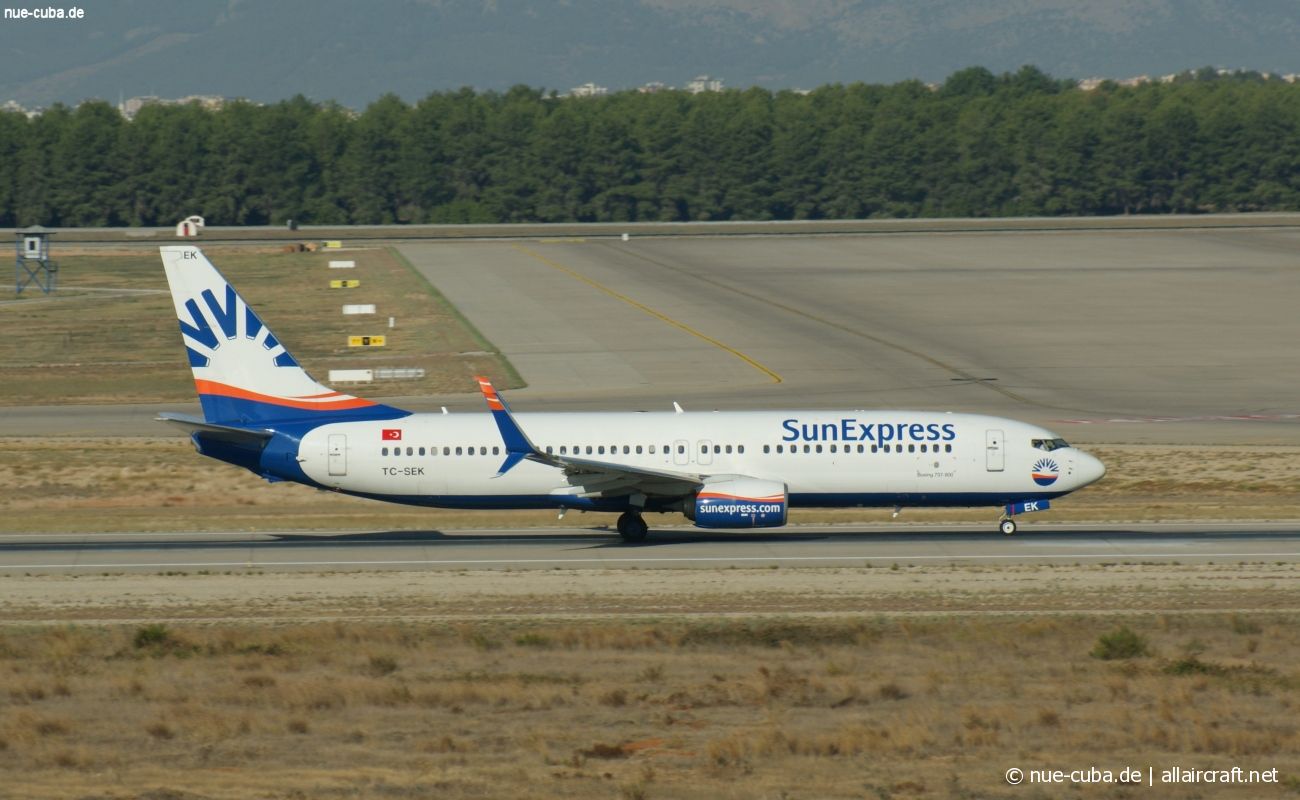 TC-SEK · Boeing 737-8HC(WL) · (AYT / LTAI)