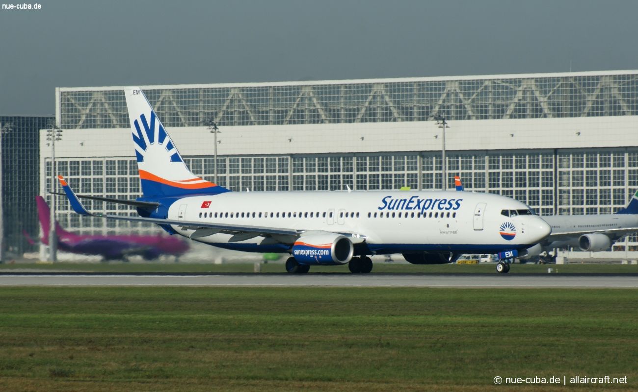 TC-SEM (61173) 2015 Boeing 737-8HC(WL)