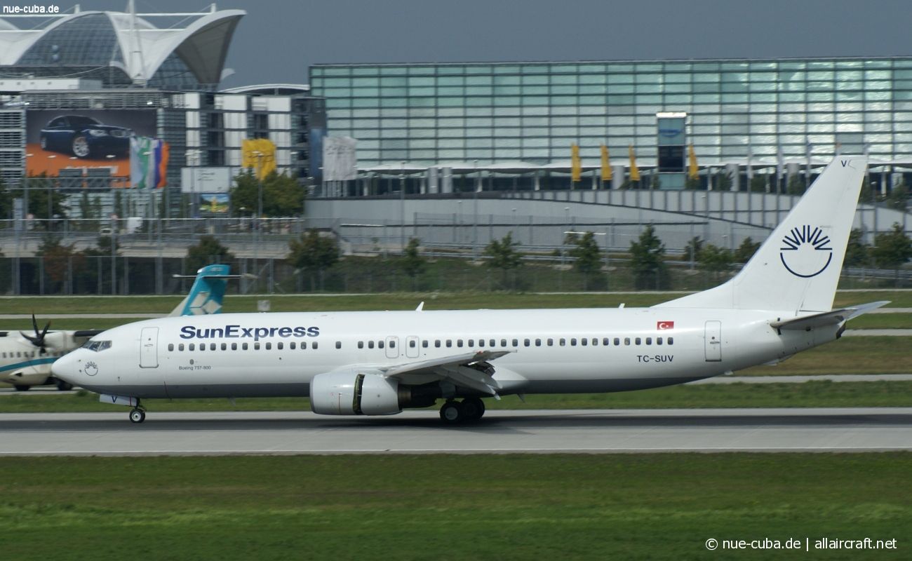 TC-SUV (30807) 2001 Boeing 737-86N(WL)