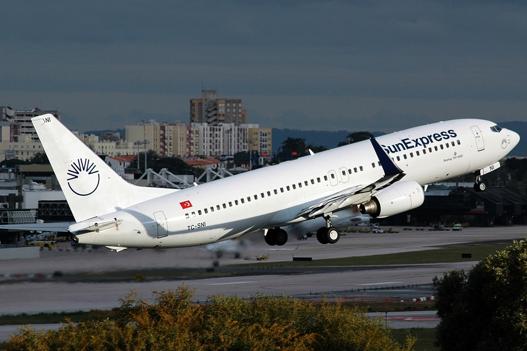 TC-SNI (29671) 2005 Boeing 737-8FH(WL)