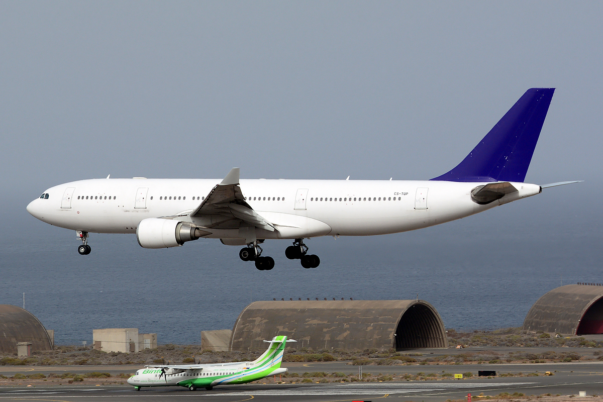 CS-TQP (211) 1998 Airbus A330-202