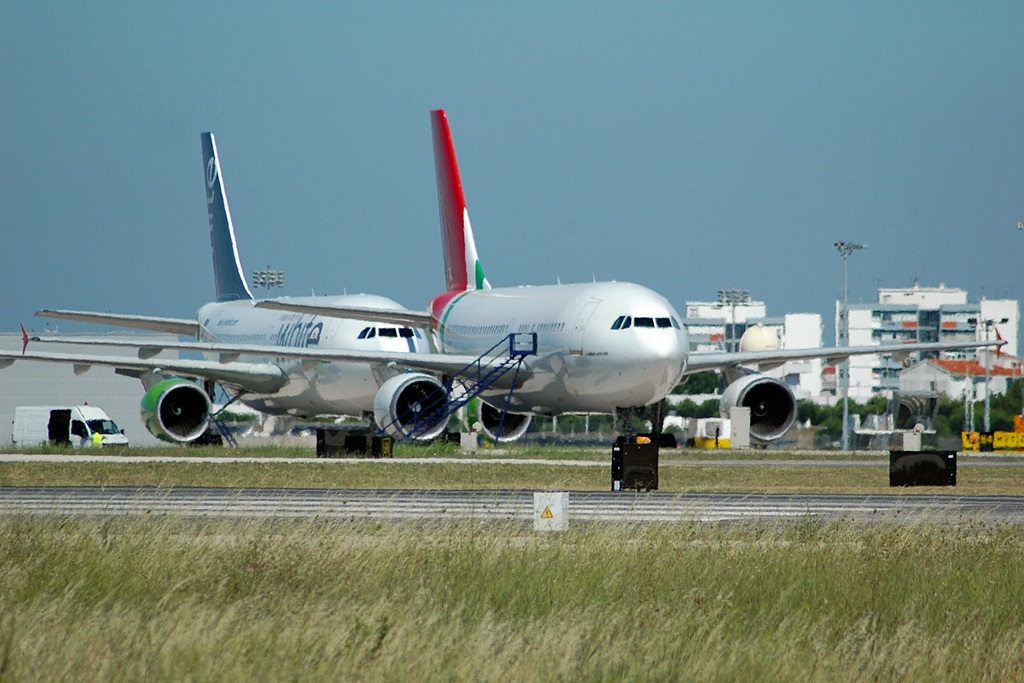 CS-TEX · Airbus A310-304 · (LIS / LPPT)