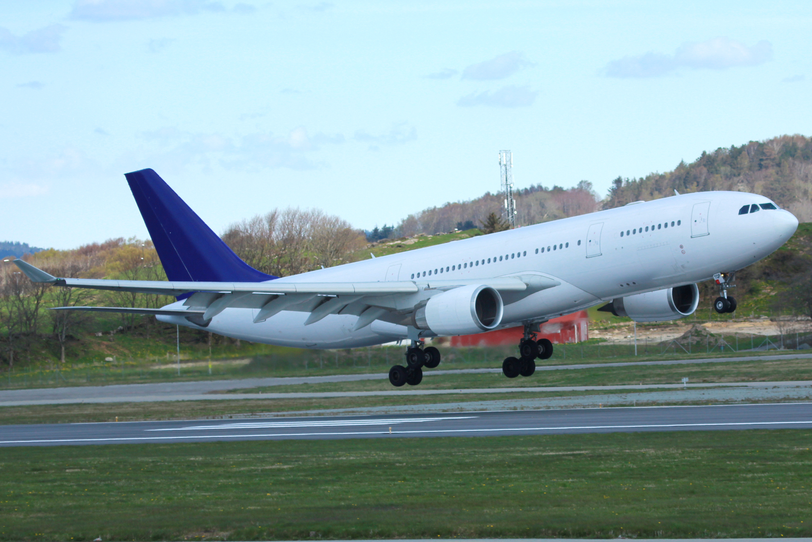 CS-TQP  (211) 1998 Airbus A330-202