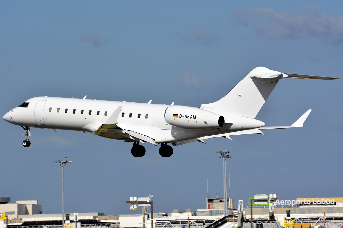 D-AFAM · Bombardier BD-700-1A10 Global Express · (LIS / LPPT)