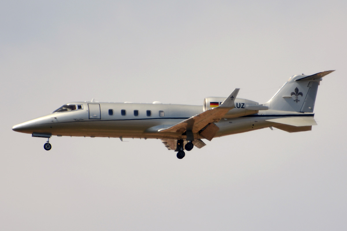 D-CLUZ · Bombardier Learjet 60XR · (IBZ / LEIB)