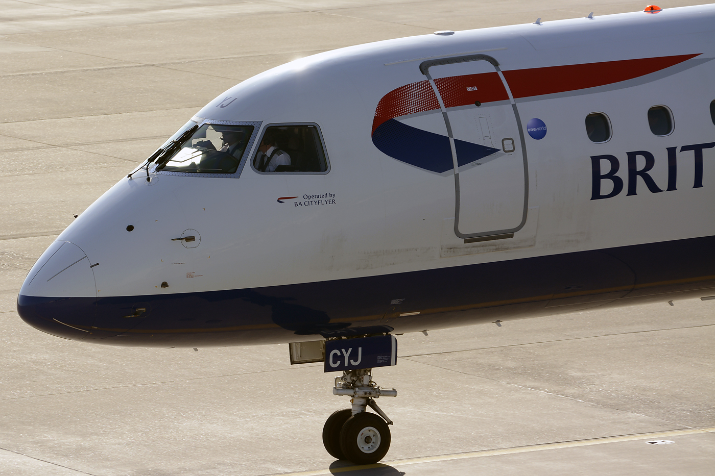 G-LCYJ · Embraer 190-100SR · (ZRH / LSZH)