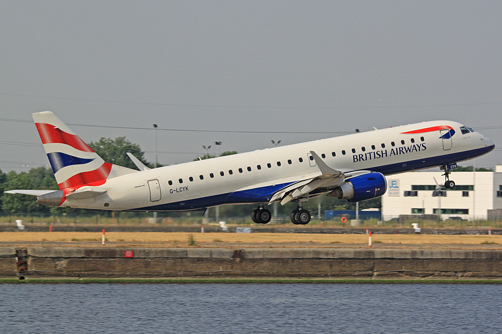 G-LCYK · Embraer 190-100LR · (LCY / EGLC)