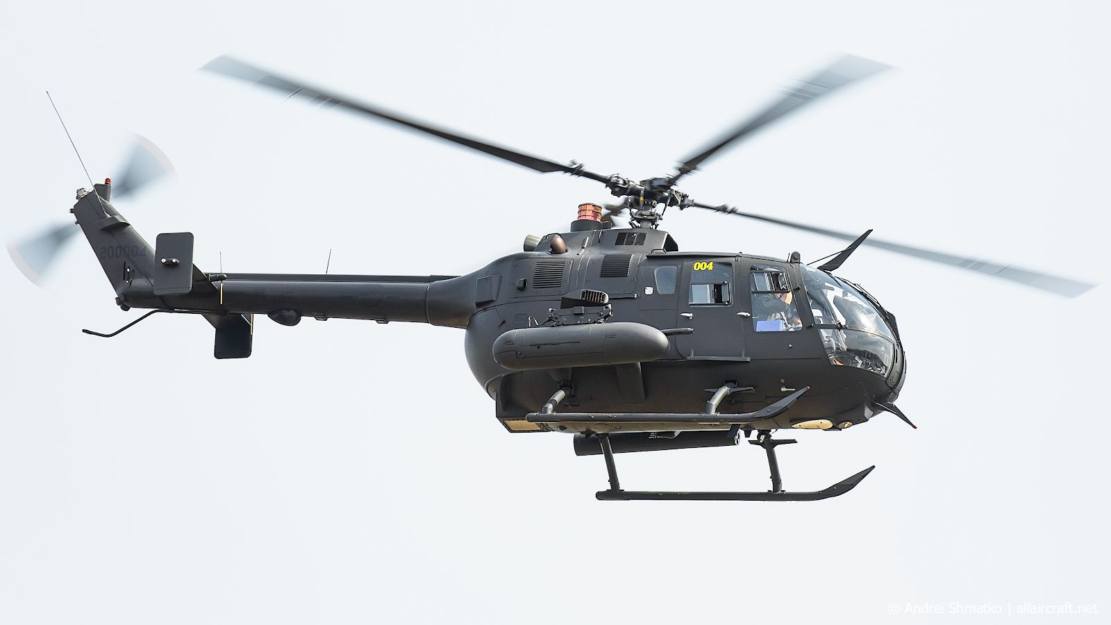 200004 · MBB Bo105CBS-5 · -