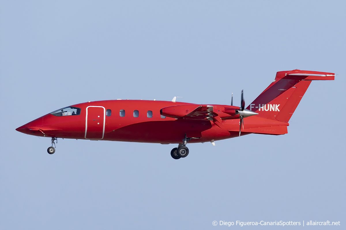 F-HUNK (1178) 2009 Piaggio P-180 Avanti II