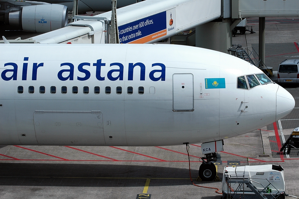P4-KCA · Boeing 767-306/ER · (AMS / EHAM)