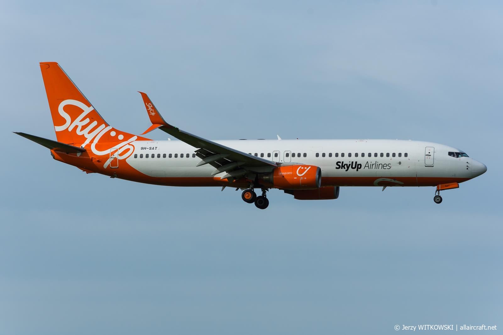 9H-SAT (29368) 2006 Boeing 737-8Q8(WL)